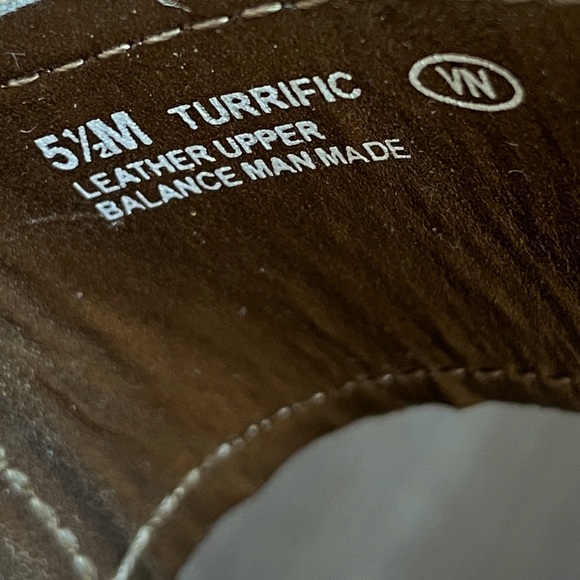 Aerosoles Heelrest Brown Leather Sandals - Picture 4 of 4